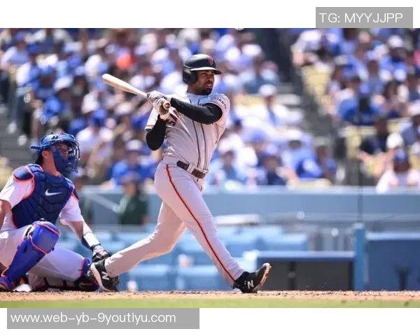 埃贝尔赞迪亚斯攻防兼备的出色表现展现了积极防守的精神