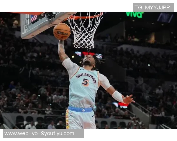 文班称相信卡斯尔处理球能力6次失误并不影响球队信心 文班称相信卡斯尔处理球能力6次失误并不影响球队信心