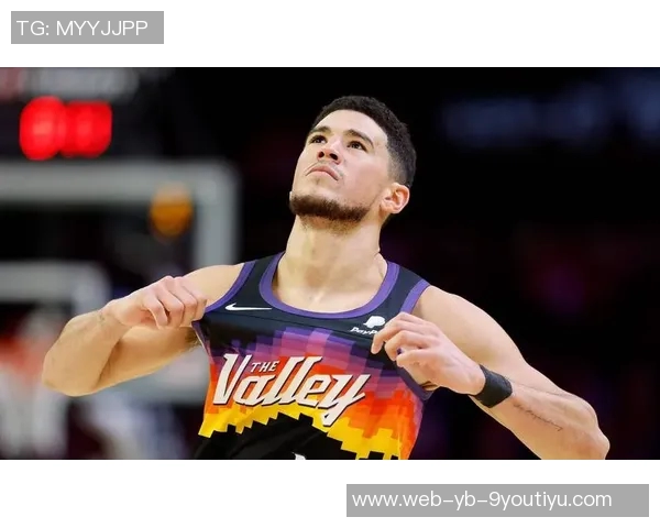 塔克晒出喷泡配色Book1PE球鞋引发热议超越布克本人魅力 塔克晒出喷泡配色Book1PE球鞋引发热议超越布克本人魅力