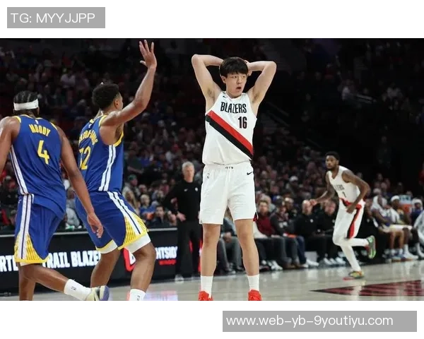 斯普利特限制杨瀚森进攻角色让其专注底角投篮发挥优势